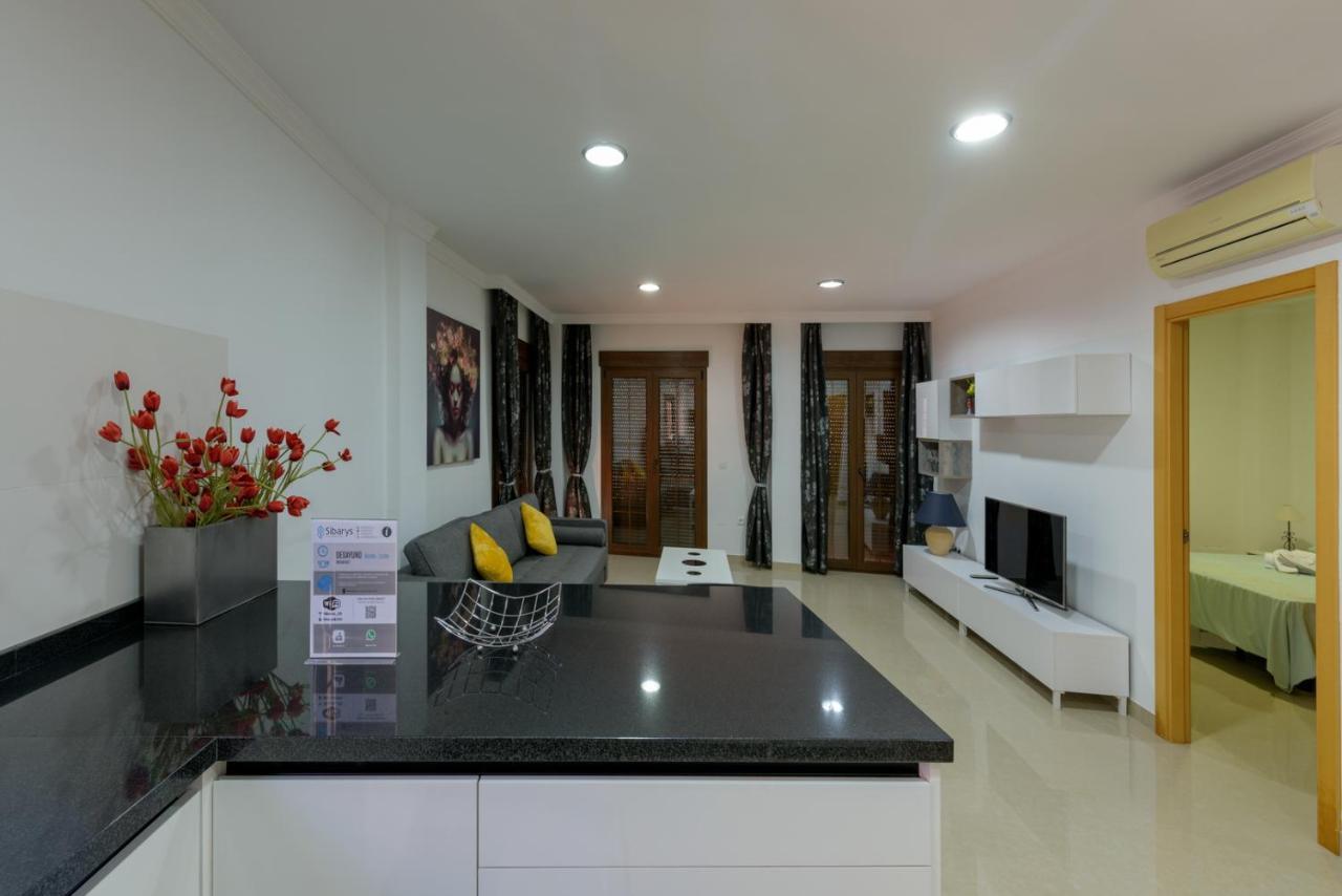 Apartamento Céntrico Sibarys - 2 dormitorios- Calle Pintada Nerja Esterno foto